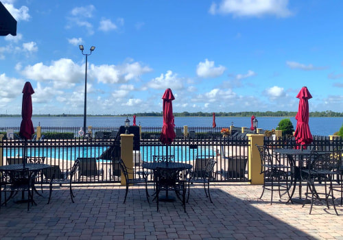 Florida Retirement Communities: The Ultimate Guide to Luxury Retirement Living